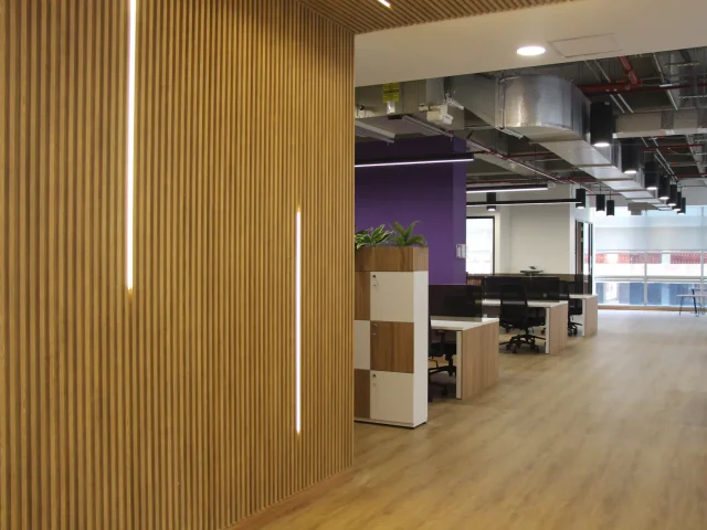 Edificio Amadeus (LHH) — proyecto AMPLEX